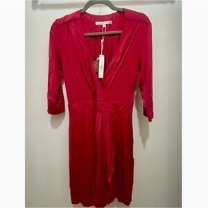NWT TRINA TURK Red V-Neck Wrap Pleated 3/4 Sleeve Ruched Sheath Dress
